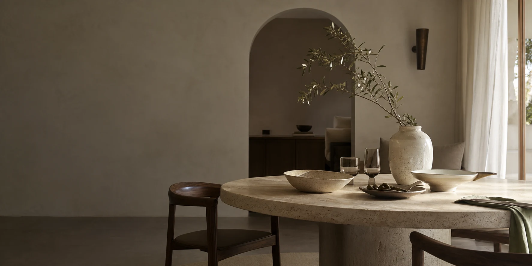 Oriente objects for the table and home